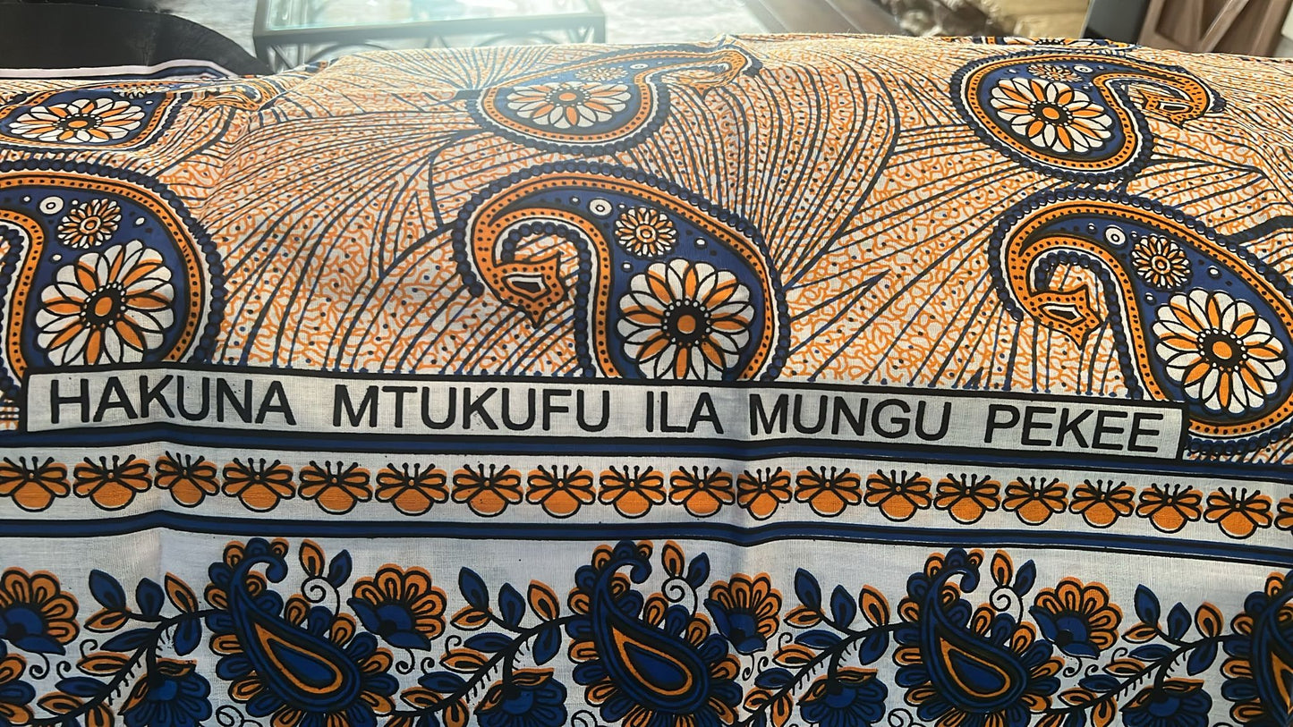 012- Hakuna Mtukufu Ila Mungu Pekee (Kanga)