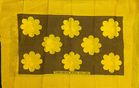 011- Tumkumbuke Mungu kila siku (Kanga)