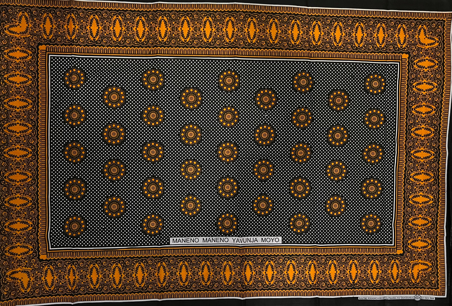 041- Maneno maneno yavunja moyo (Kanga)