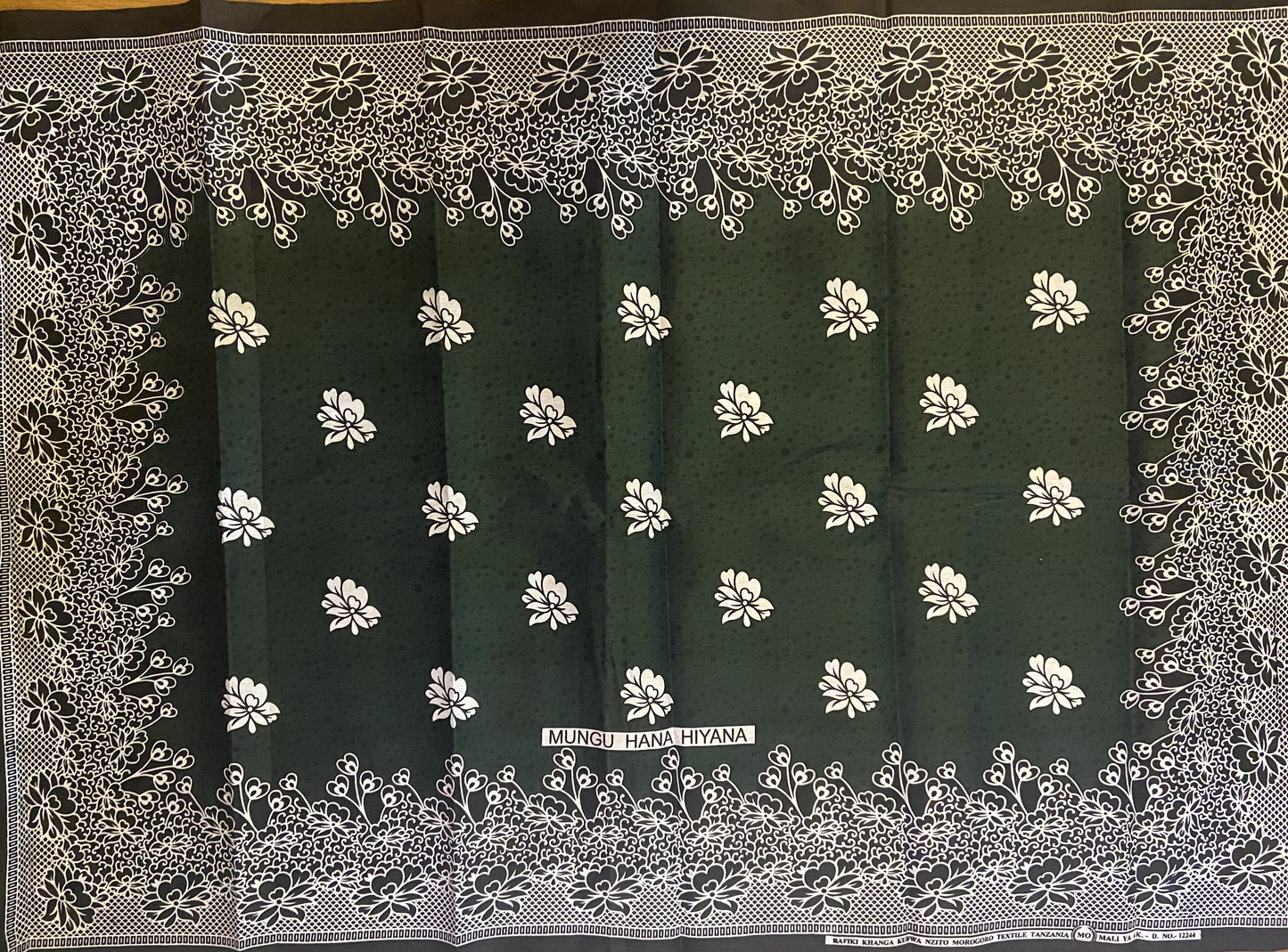 005- Thamani ya utu ni ubinadamu na upendo (Kanga)